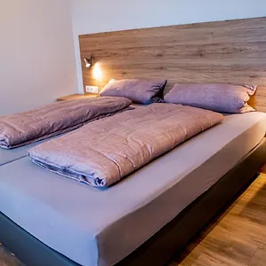 Gasthof Gästezimmer Düll, Dettelbach